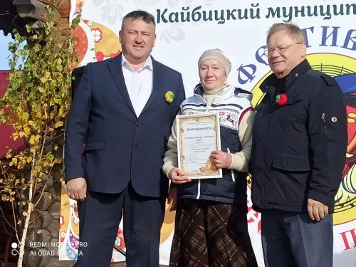 В Большом Подберезье наряду с фестивалем русской песни прошел праздник тыквы
