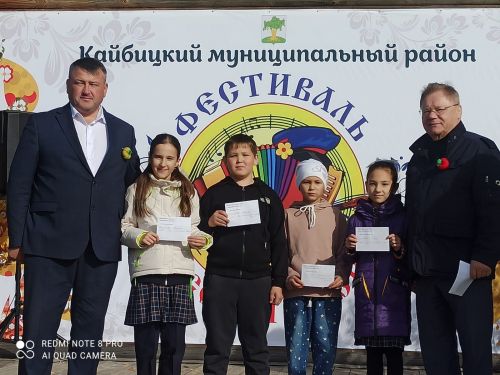 В Большом Подберезье наряду с фестивалем русской песни прошел праздник тыквы