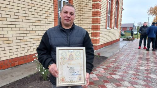 Митрополит Казанский и Татарстанский Кирилл провел богослужение в новом храме в честь святого Пророка Божия Илии в селе Ульянкове
