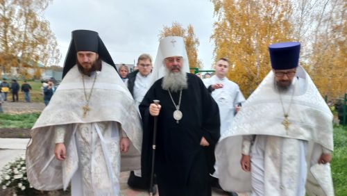 Митрополит Казанский и Татарстанский Кирилл провел богослужение в новом храме в честь святого Пророка Божия Илии в селе Ульянкове