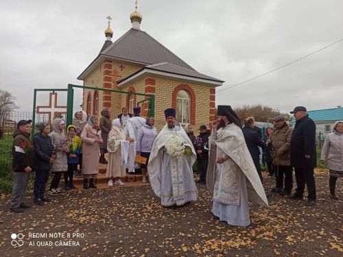 Митрополит Казанский и Татарстанский Кирилл провел богослужение в новом храме в честь святого Пророка Божия Илии в селе Ульянкове