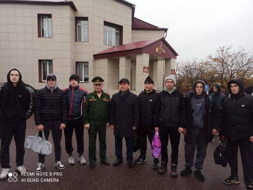 Кайбычта көзге чакырылышта егетләр армиягә китте