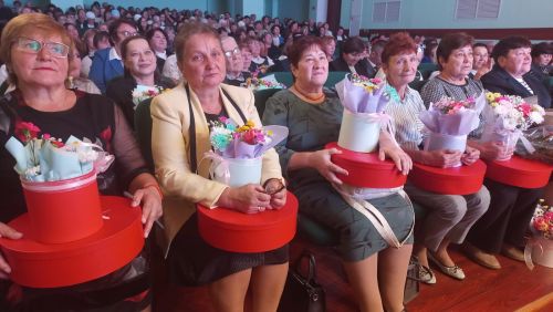 В преддверии Международного Дня учителя в Кайбицах состоялось торжественное мероприятие