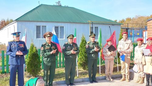 В Ульянкове открыли мемориальные доски в честь воздушно-десантных войск и на память о погибших на спецоперации
