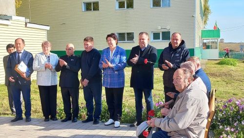 В Ульянкове открыли мемориальные доски в честь воздушно-десантных войск и на память о погибших на спецоперации