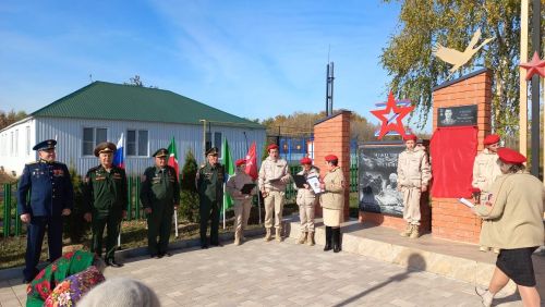 В Ульянкове открыли мемориальные доски в честь воздушно-десантных войск и на память о погибших на спецоперации