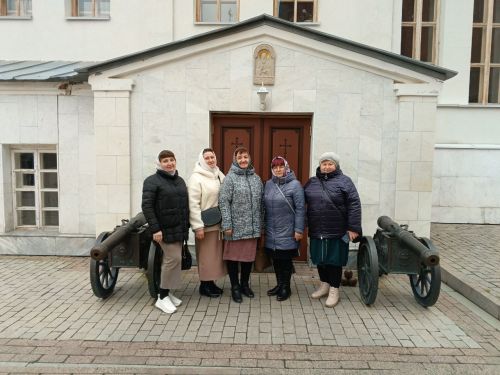 Духовная поездка: пенсионеры Надеждинского сельского поселения посетили Свято-Троицкий монастырь в Алатыре