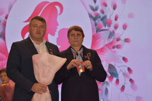В Кайбицком районе в преддверии Дня матери чествовали матерей и жен героев нашего времени