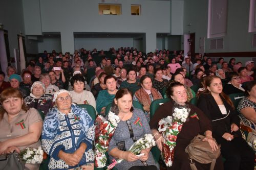 В Кайбицком районе в преддверии Дня матери чествовали матерей и жен героев нашего времени