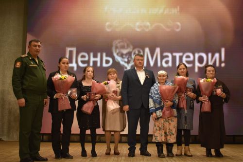 В Кайбицком районе в преддверии Дня матери чествовали матерей и жен героев нашего времени