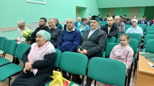 Кошманда күренекле авылдашларын искә алу кичәсе узды