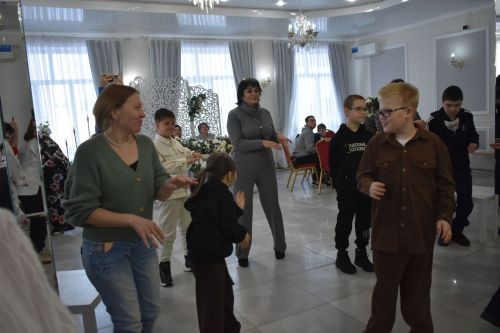 Кайбычта сәламәтлегендә тайпылышлар булган балалар һәм аларның әниләре өчен җылы очрашу узды