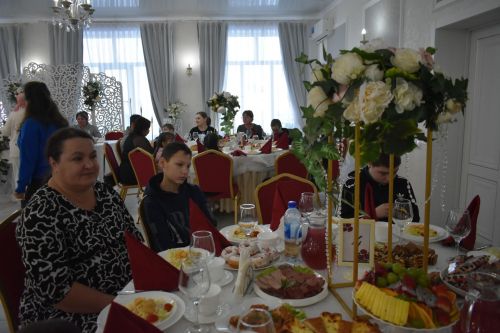 Кайбычта сәламәтлегендә тайпылышлар булган балалар һәм аларның әниләре өчен җылы очрашу узды