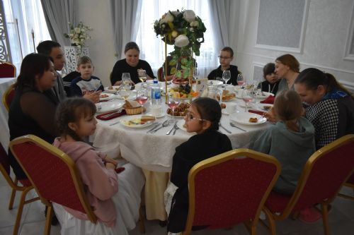Кайбычта сәламәтлегендә тайпылышлар булган балалар һәм аларның әниләре өчен җылы очрашу узды