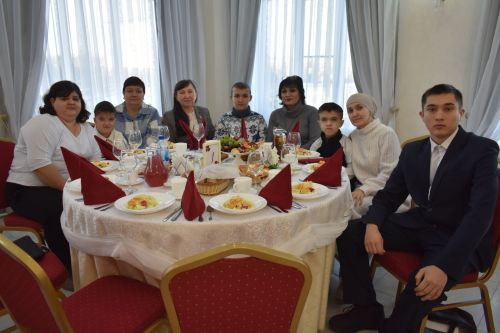 Кайбычта сәламәтлегендә тайпылышлар булган балалар һәм аларның әниләре өчен җылы очрашу узды