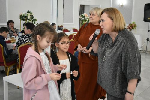 Кайбычта сәламәтлегендә тайпылышлар булган балалар һәм аларның әниләре өчен җылы очрашу узды