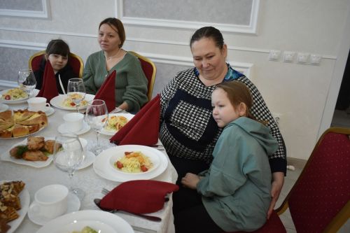 Кайбычта сәламәтлегендә тайпылышлар булган балалар һәм аларның әниләре өчен җылы очрашу узды