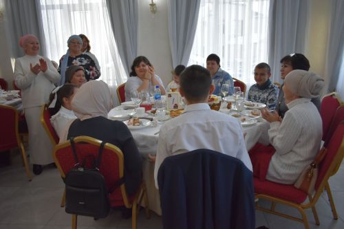 Кайбычта сәламәтлегендә тайпылышлар булган балалар һәм аларның әниләре өчен җылы очрашу узды