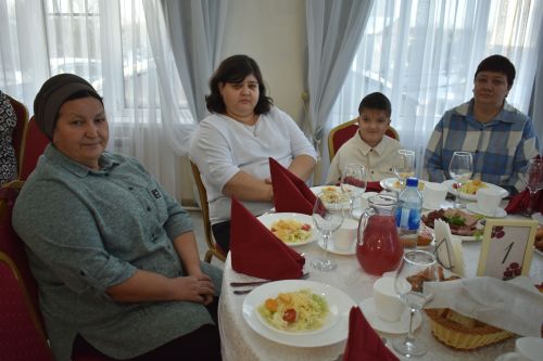 Кайбычта сәламәтлегендә тайпылышлар булган балалар һәм аларның әниләре өчен җылы очрашу узды