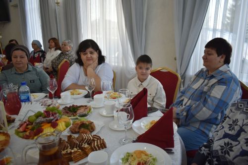 Кайбычта сәламәтлегендә тайпылышлар булган балалар һәм аларның әниләре өчен җылы очрашу узды