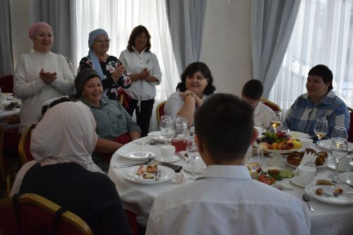 Кайбычта сәламәтлегендә тайпылышлар булган балалар һәм аларның әниләре өчен җылы очрашу узды