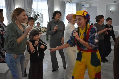 Кайбычта сәламәтлегендә тайпылышлар булган балалар һәм аларның әниләре өчен җылы очрашу узды