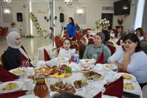 Кайбычта сәламәтлегендә тайпылышлар булган балалар һәм аларның әниләре өчен җылы очрашу узды