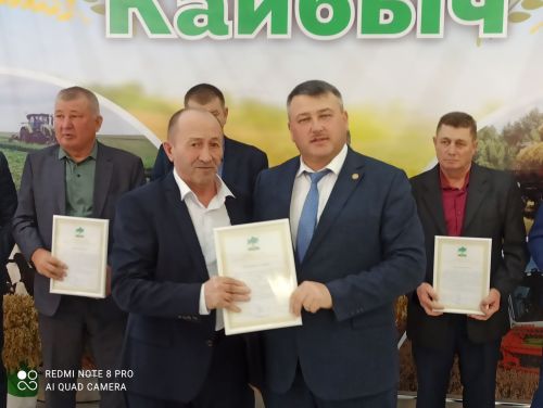 В Кайбицах впервые надоили сто тонн молока: на слете передовиков сельского хозяйства аплодировали достижению года!