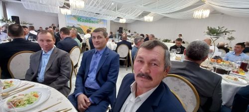 В Кайбицах впервые надоили сто тонн молока: на слете передовиков сельского хозяйства аплодировали достижению года!