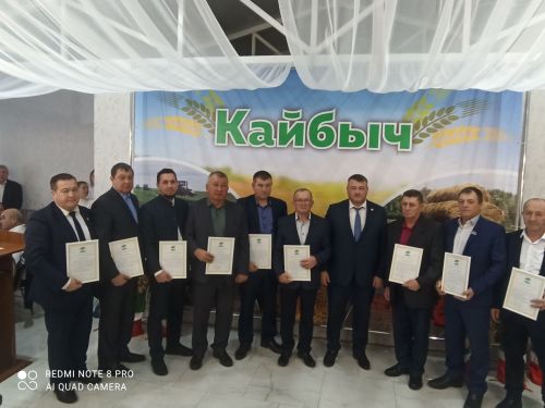 В Кайбицах впервые надоили сто тонн молока: на слете передовиков сельского хозяйства аплодировали достижению года!