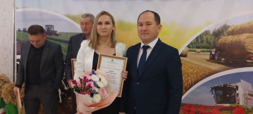 В Кайбицах впервые надоили сто тонн молока: на слете передовиков сельского хозяйства аплодировали достижению года!