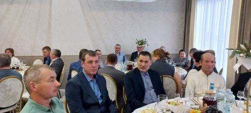 В Кайбицах впервые надоили сто тонн молока: на слете передовиков сельского хозяйства аплодировали достижению года!