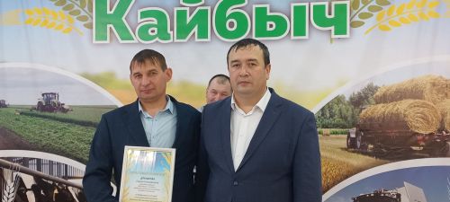 В Кайбицах впервые надоили сто тонн молока: на слете передовиков сельского хозяйства аплодировали достижению года!