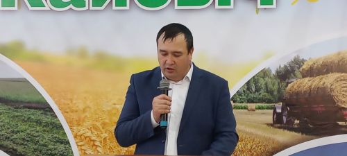 В Кайбицах впервые надоили сто тонн молока: на слете передовиков сельского хозяйства аплодировали достижению года!
