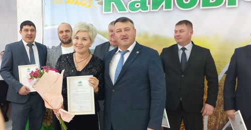 В Кайбицах впервые надоили сто тонн молока: на слете передовиков сельского хозяйства аплодировали достижению года!