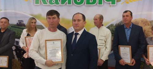 В Кайбицах впервые надоили сто тонн молока: на слете передовиков сельского хозяйства аплодировали достижению года!