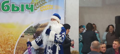 В Кайбицах впервые надоили сто тонн молока: на слете передовиков сельского хозяйства аплодировали достижению года!
