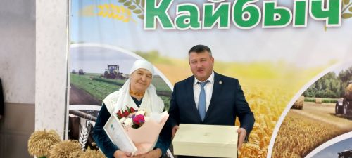 В Кайбицах впервые надоили сто тонн молока: на слете передовиков сельского хозяйства аплодировали достижению года!