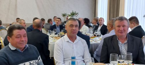 В Кайбицах впервые надоили сто тонн молока: на слете передовиков сельского хозяйства аплодировали достижению года!