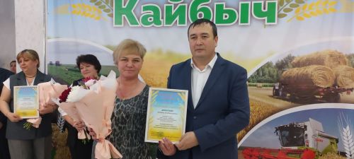 В Кайбицах впервые надоили сто тонн молока: на слете передовиков сельского хозяйства аплодировали достижению года!