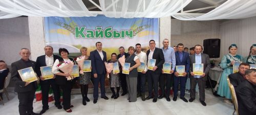 В Кайбицах впервые надоили сто тонн молока: на слете передовиков сельского хозяйства аплодировали достижению года!