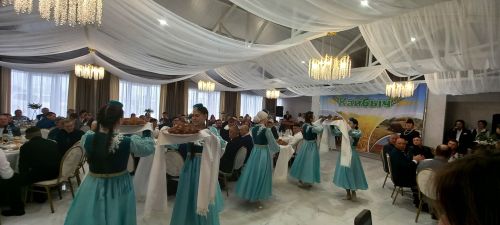 В Кайбицах впервые надоили сто тонн молока: на слете передовиков сельского хозяйства аплодировали достижению года!