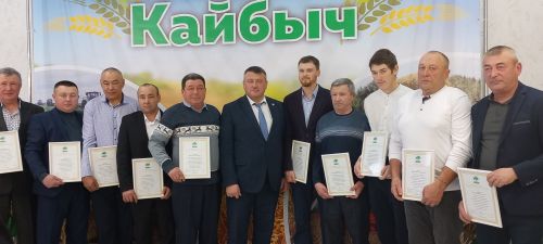 В Кайбицах впервые надоили сто тонн молока: на слете передовиков сельского хозяйства аплодировали достижению года!