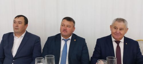 В Кайбицах впервые надоили сто тонн молока: на слете передовиков сельского хозяйства аплодировали достижению года!