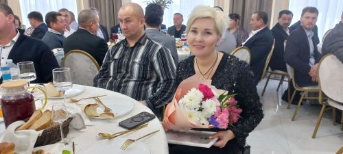 В Кайбицах впервые надоили сто тонн молока: на слете передовиков сельского хозяйства аплодировали достижению года!