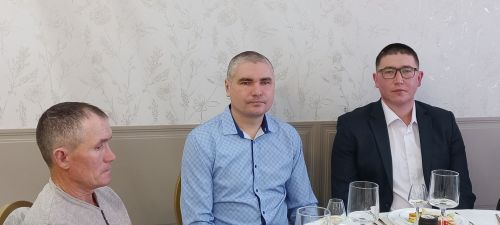 В Кайбицах впервые надоили сто тонн молока: на слете передовиков сельского хозяйства аплодировали достижению года!