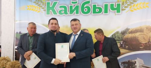 В Кайбицах впервые надоили сто тонн молока: на слете передовиков сельского хозяйства аплодировали достижению года!