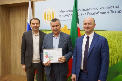 «Мостом между городом и селом» назвал журналистов, освещающих аграрную тематику, заместитель министра сельского хозяйства и продовольствия РТ Марсель Махмутов
