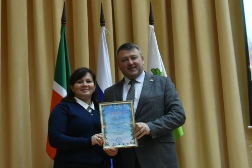 В Кайбицком районе наградили победителей конкурса на новогоднее оформление