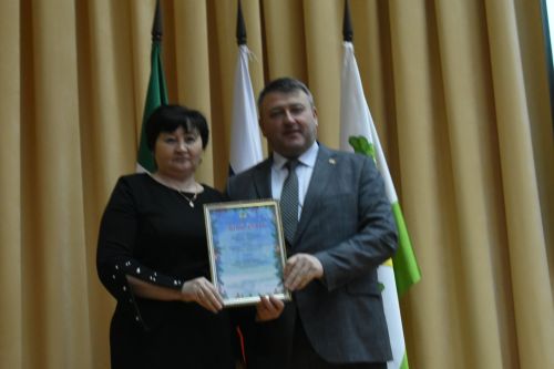В Кайбицком районе наградили победителей конкурса на новогоднее оформление